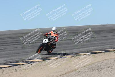 media/Oct-13-2025-Moto Forza (Mon) [[a66d839500]]/4-C Group/Session 2 (Bowl)/